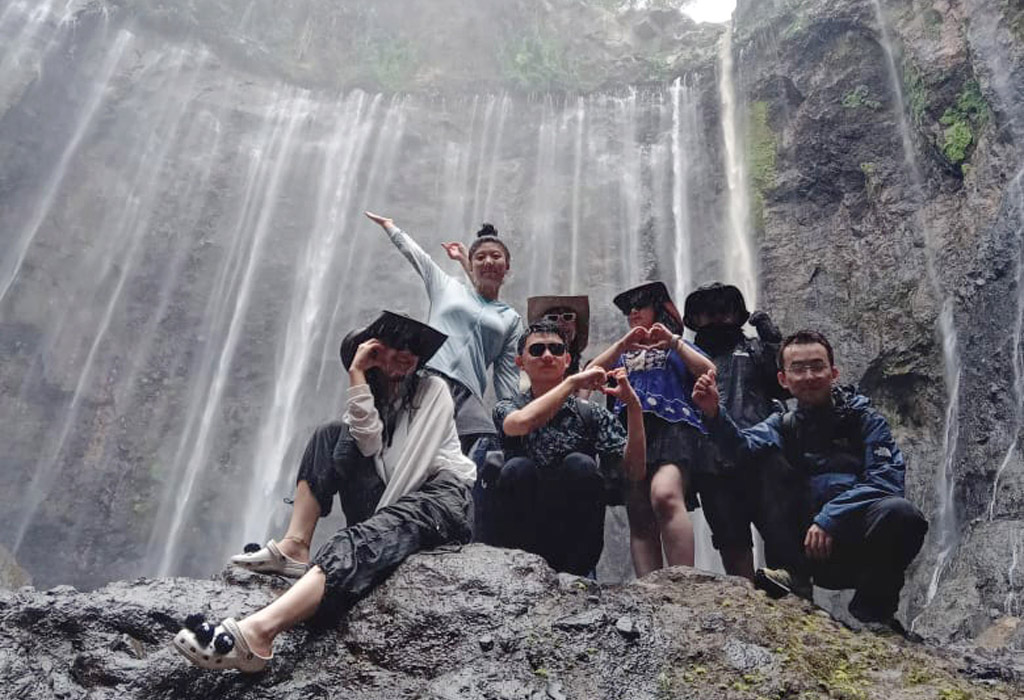 tumpaksewu-waterfall3